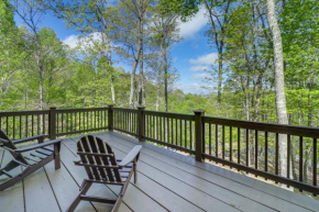 Hot Tub and Fire Pit Secluded Gem in Franklin